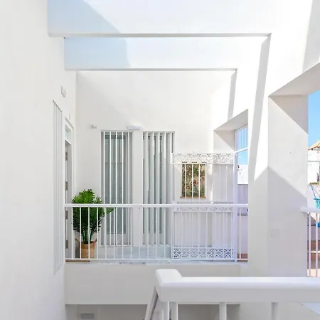 Genteel Mercado Terrace Кадис